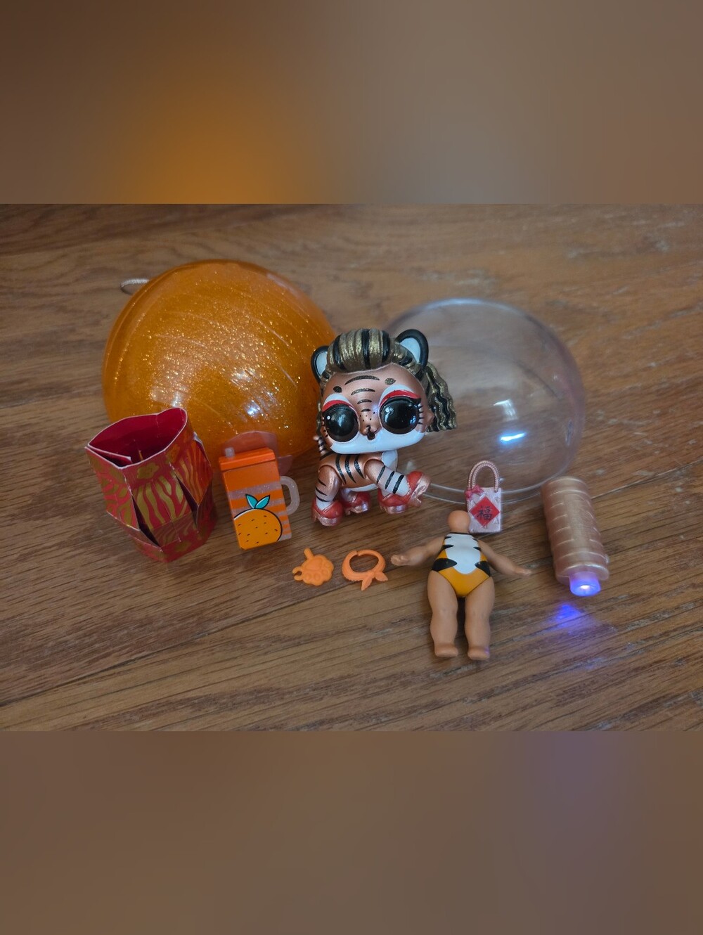 L.O.L. Surprise Lunar tiger-themed doll & orange accessories